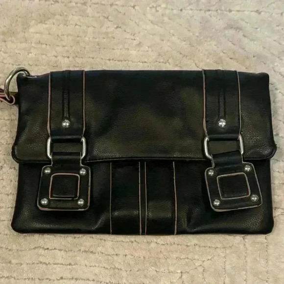 Daisy Fuentes Black Fold-over Clutch - Picture 7 of 7